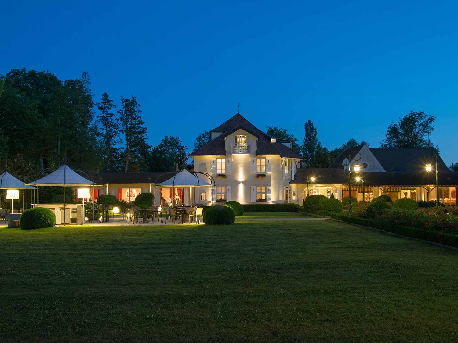 Hostellerie de Levernois OFFICIAL SITE 5* Hotel & Restaurant in